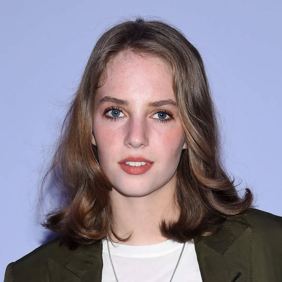 Maya Hawke Age Biography, Net Worth, Height, Wiki