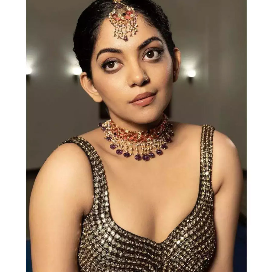 Ahaana Krishna Age Biography