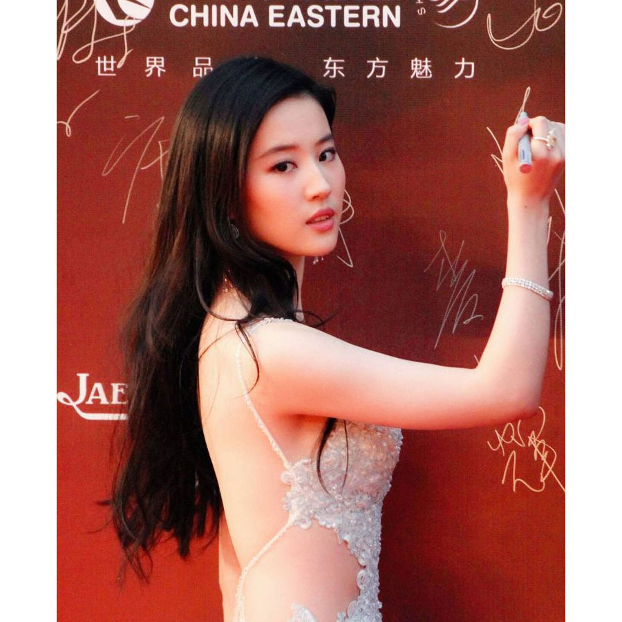 Liu Yifei Age Biography, Net Worth, Wiki, Height