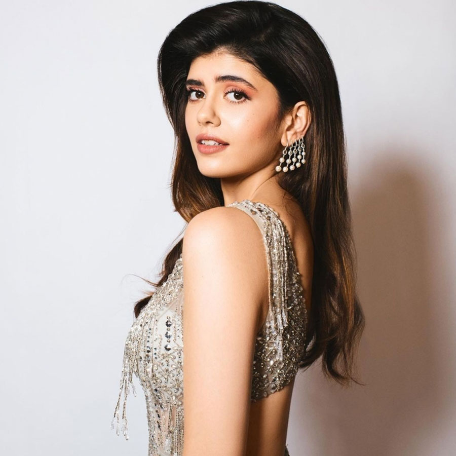 Sanjana Sanghi Age Biography